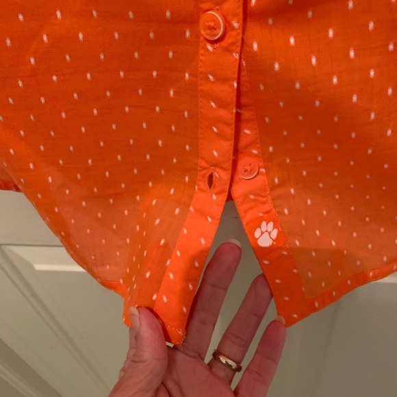 🧡💜🐅 Columbia button up shirt - Picture 6 of 6